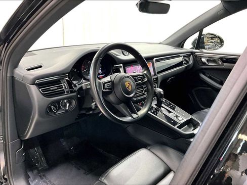 Used 2024 Porsche Macan AWD/4WD image 6