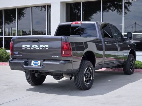 Used 2026 RAM 2500 Laramie AWD/4WD image 7