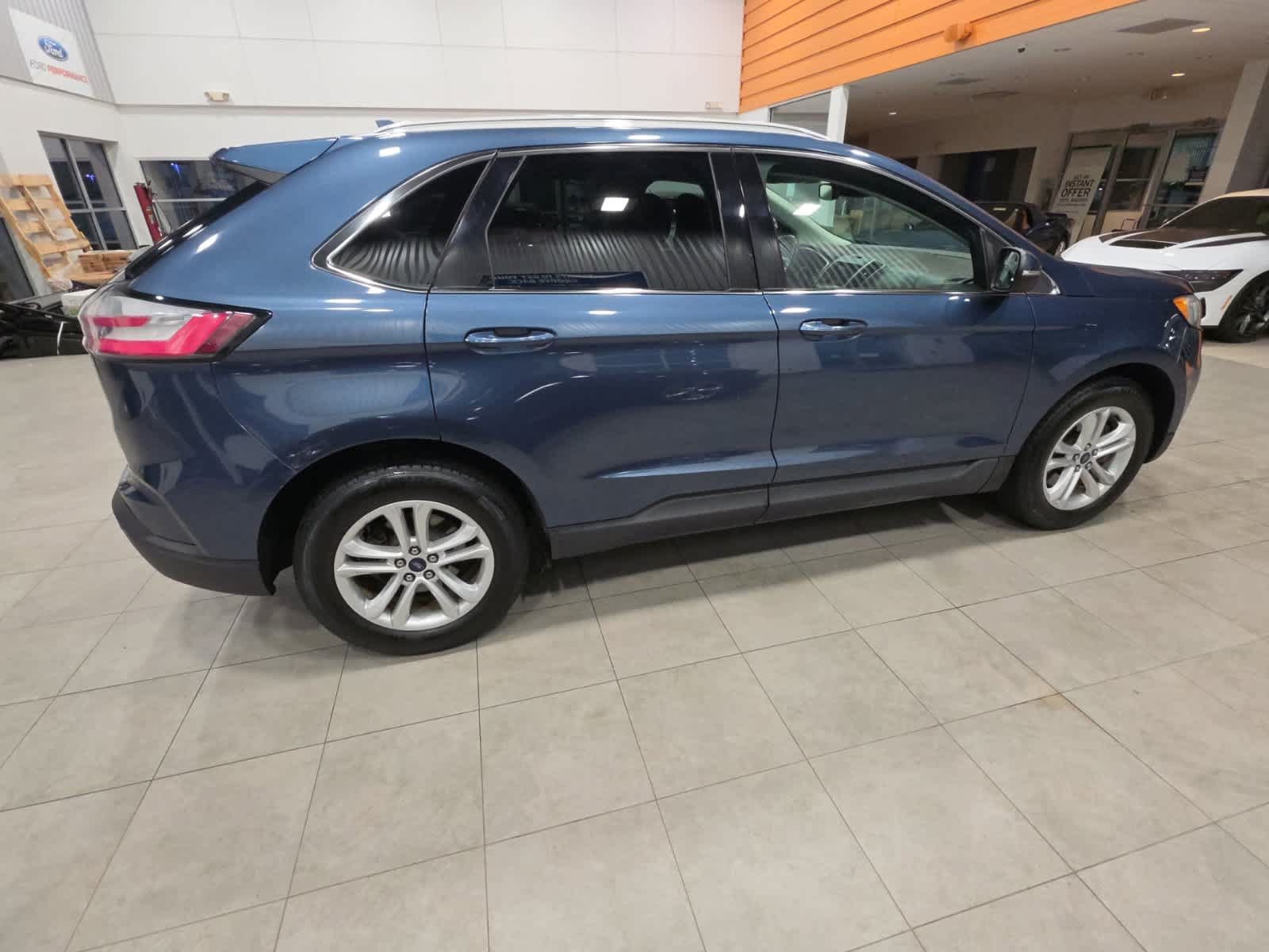 Used 2019 Ford Edge SEL w/ Equipment Group 201A AWD/4WD image 7