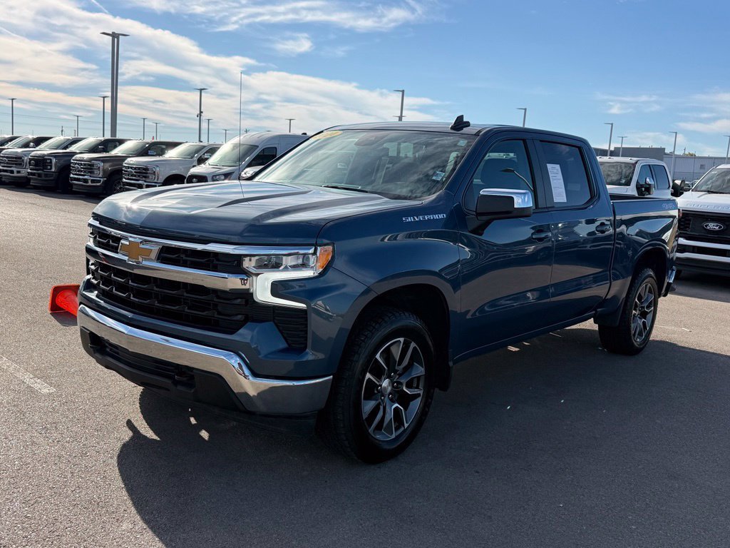 Used 2024 Chevrolet Silverado 1500 LT AWD/4WD image 37