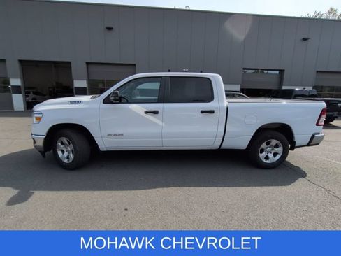 Used 2023 RAM 1500 Big Horn AWD/4WD image 2