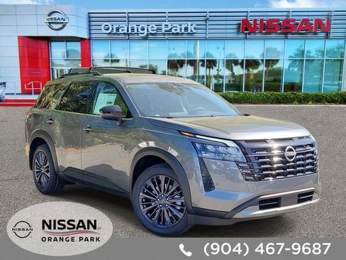 New 2026 Nissan Pathfinder SL w/ SL Premium Package image 1