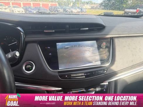 Used 2018 Cadillac XT5 Premium Luxury w/ Driver Assist Package AWD/4WD image 15