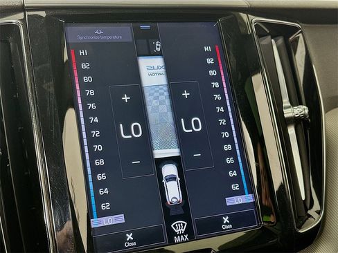 Used 2019 Volvo XC60 T6 R-Design w/ Protection Package Premier image 17