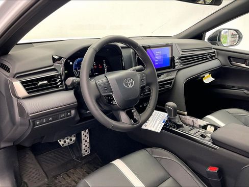 New 2026 Toyota Camry Hybrid image 4