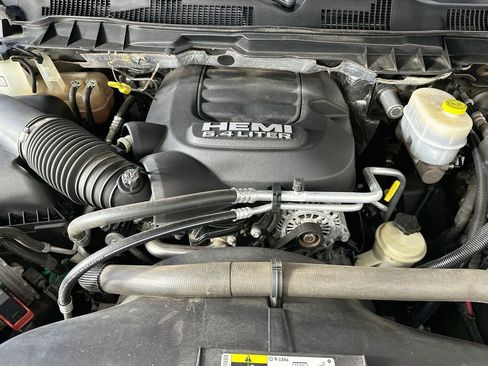 Used 2016 RAM 3500 Tradesman w/ Chrome Appearance Group AWD/4WD image 32