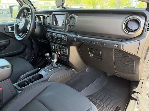 Used 2022 Jeep Wrangler Unlimited Sport image 34