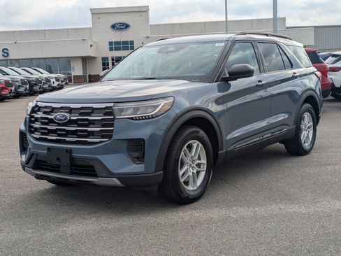 New 2026 Ford Explorer Active image 8