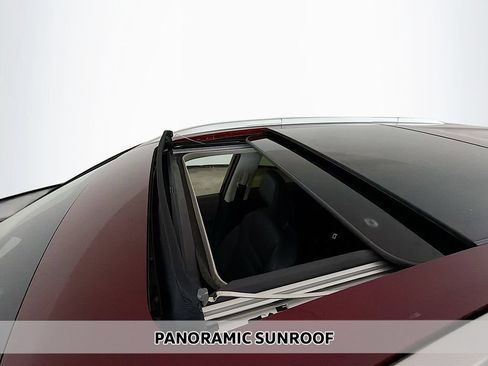 Used 2023 Nissan Rogue SL AWD/4WD image 4