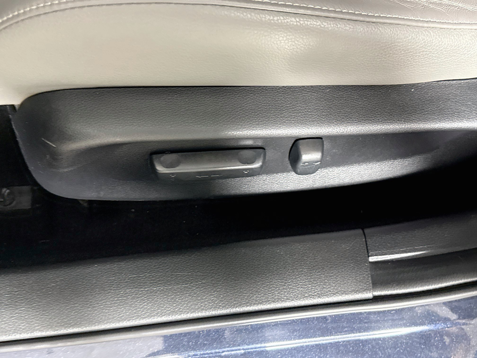 Used 2018 Honda Civic Touring image 24
