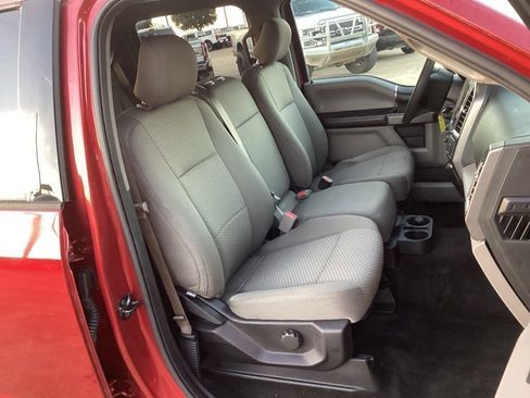 Used 2015 Ford F150 XLT image 28