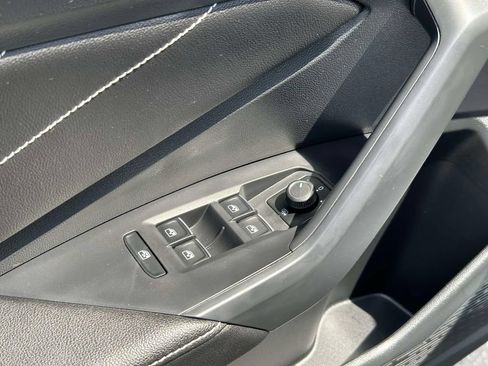 Used 2022 Volkswagen Jetta SEL FWD image 23
