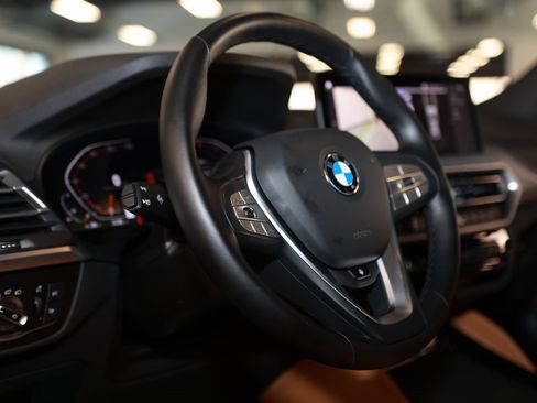 Used 2025 BMW X4 xDrive30i image 24