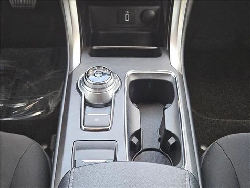 Used 2018 Ford Fusion SE w/ Fusion SE Technology Package image 14