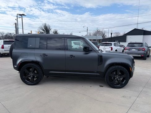 Used 2023 Land Rover Defender 110 V8 image 88