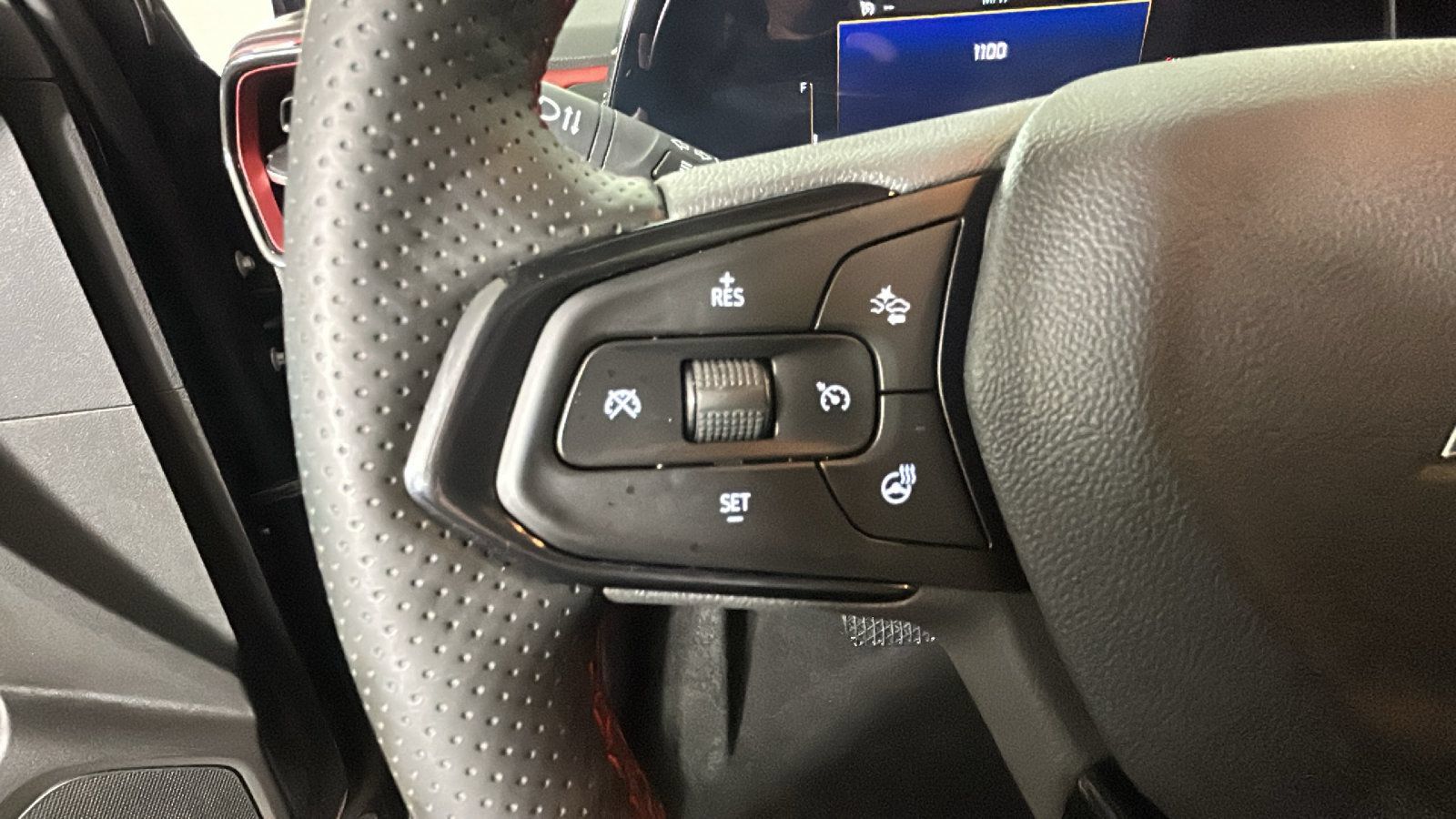 Used 2025 Chevrolet TrailBlazer RS w/ Convenience Package AWD/4WD image 18