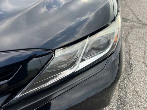 Used 2020 Toyota Camry SE FWD image 31