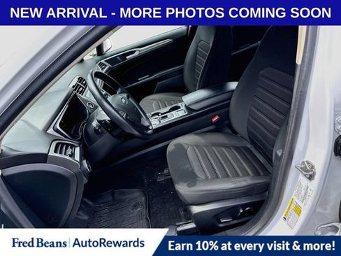 Used 2019 Ford Fusion SE FWD image 14