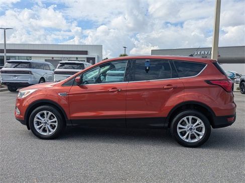 Certified 2019 Ford Escape SE image 7