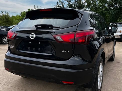Used 2018 Nissan Rogue Sport S w/ S Appearance Package AWD/4WD image 7