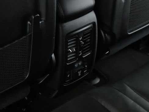 Used 2022 Dodge Durango R/T w/ Blacktop Package image 8