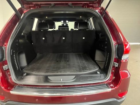 Used 2021 Jeep Grand Cherokee Limited AWD/4WD image 16