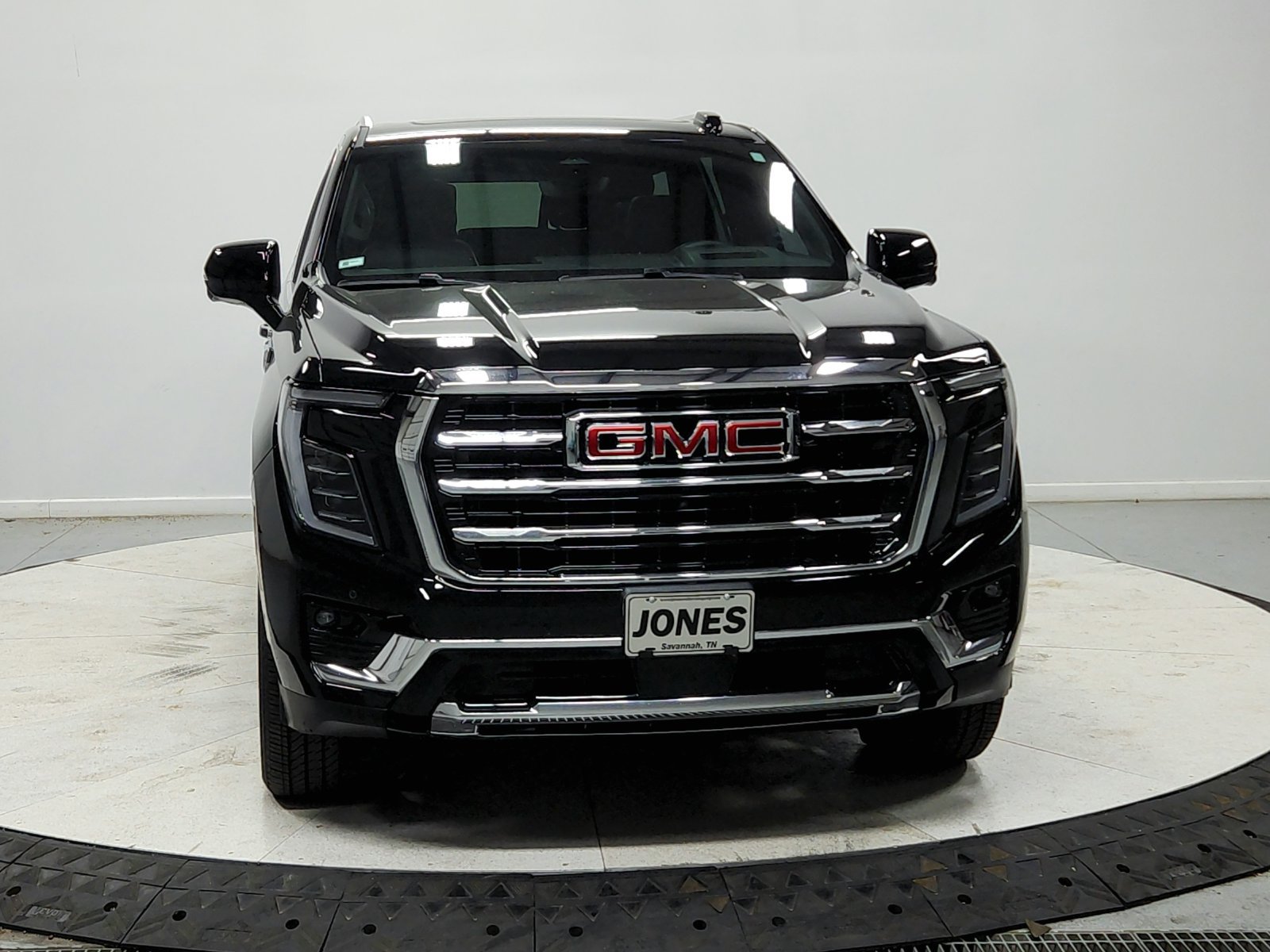 Used 2026 GMC Yukon Elevation w/ Elevation Premium Package AWD/4WD image 3