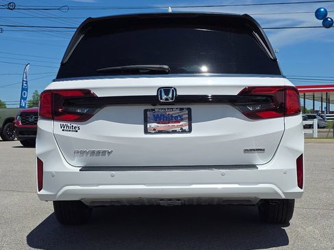 New 2026 Honda Odyssey Touring image 8