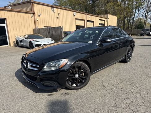Used 2017 Mercedes-Benz C 300 Sedan image 3