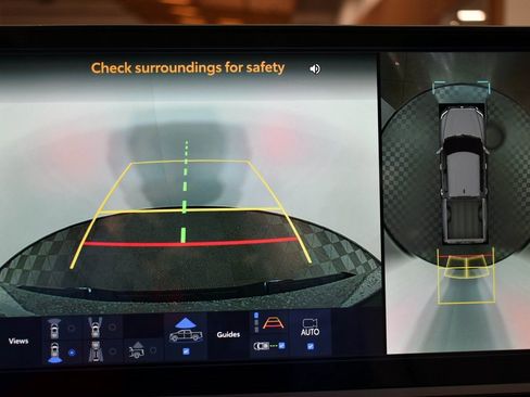 Certified 2025 Toyota Tundra Platinum image 27