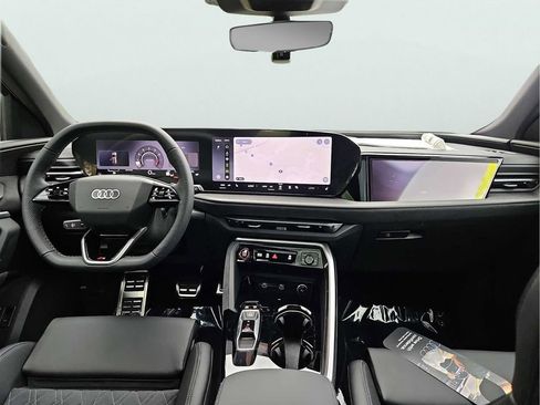New 2026 Audi SQ5 Premium Plus AWD/4WD image 21