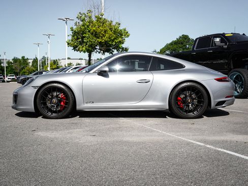 Used 2019 Porsche 911 Carrera GTS RWD image 7