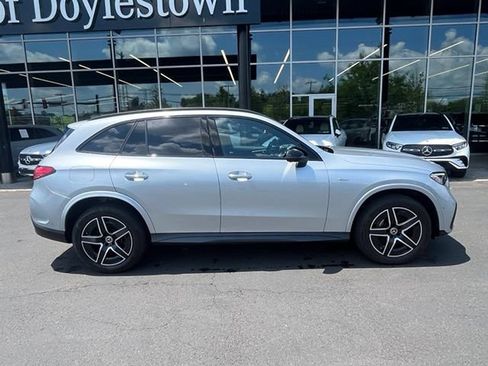 Used 2025 Mercedes-Benz GLC 350e 4MATIC image 10