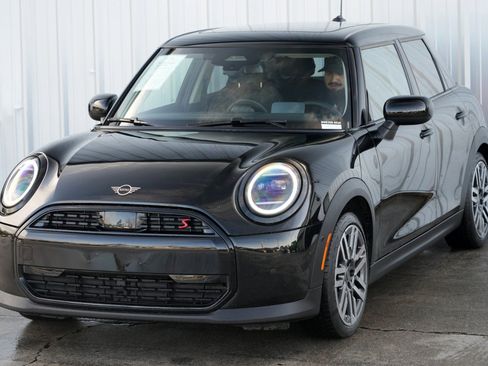 Used 2025 MINI Cooper S image 46