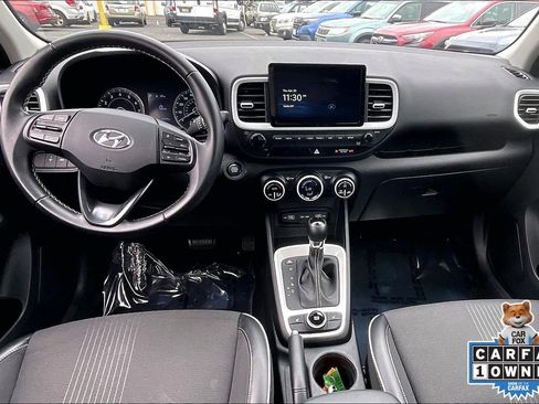 Used 2022 Hyundai Venue Limited w/ Cargo Package FWD image 15