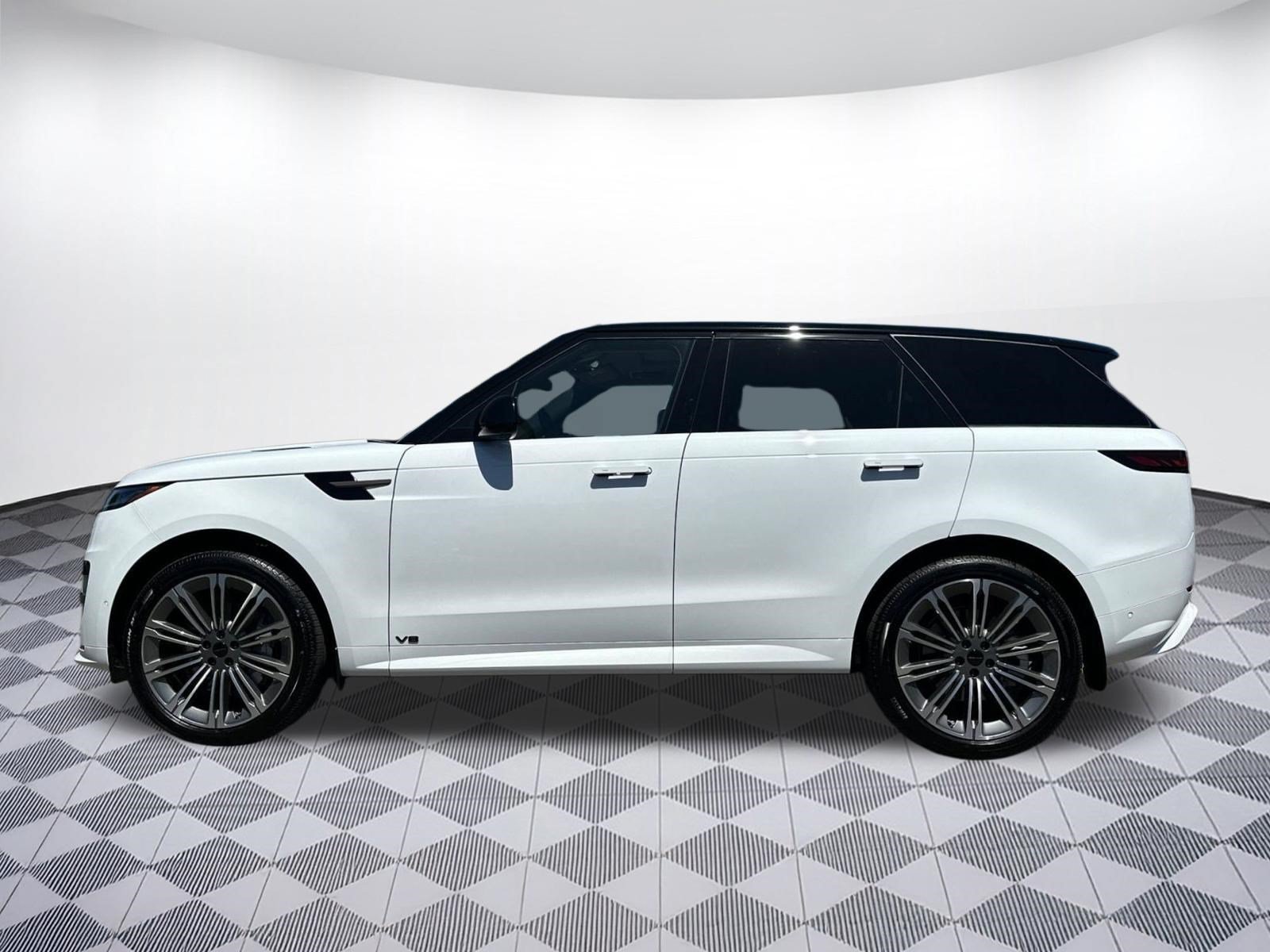 New 2026 Land Rover Range Rover Sport Dynamic SE AWD/4WD image 2