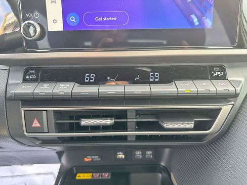 New 2026 Toyota Camry SE w/ Convenience Package image 25