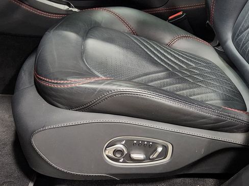 Used 2023 Aston Martin DBX image 43