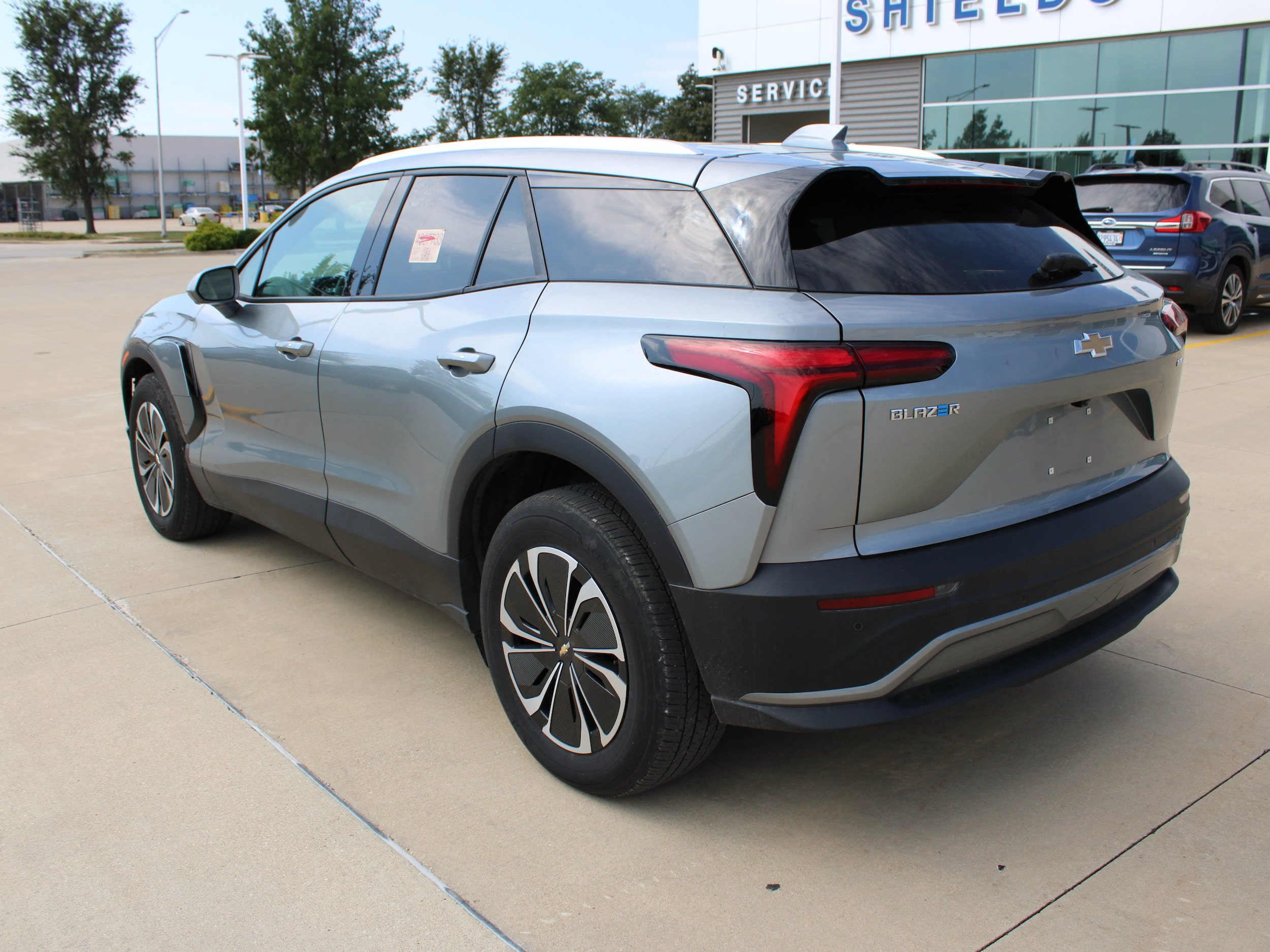 Used 2024 Chevrolet Blazer EV LT AWD/4WD image 4