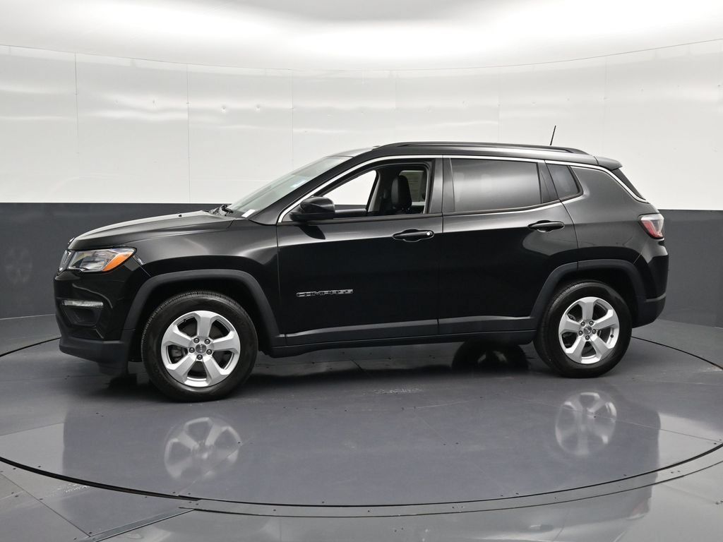 Used 2019 Jeep Compass Latitude FWD image 7