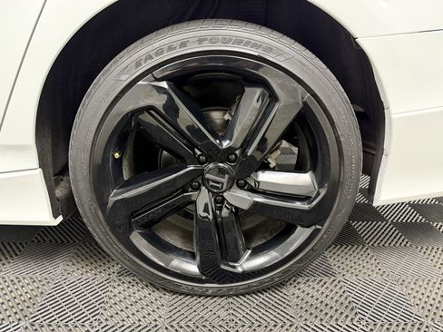 Used 2020 Honda Accord Sport image 11