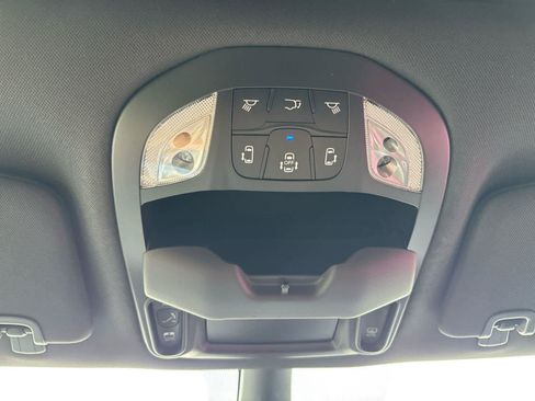 New 2026 Chrysler Pacifica Limited FWD image 31