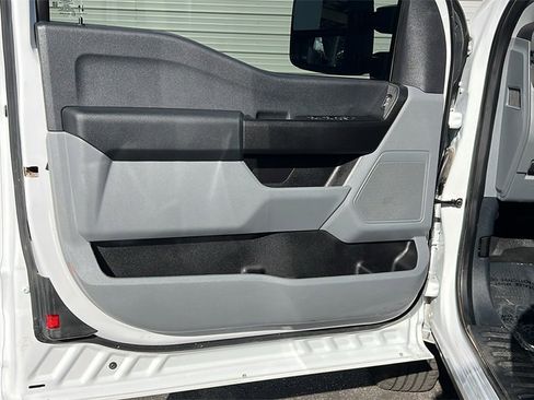 Certified 2024 Ford F250 XL w/ XL Chrome Package image 8