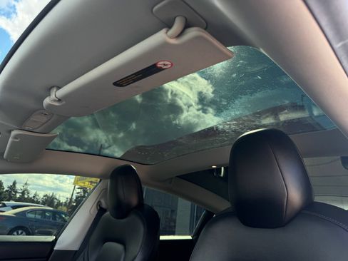 Used 2019 Tesla Model 3 RWD image 23