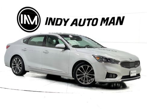 Used 2018 Kia Cadenza Technology image 2