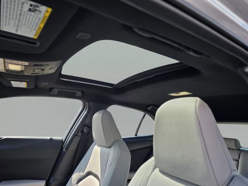 New 2026 Lexus UX 300h FWD image 14