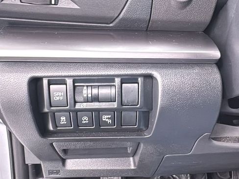 Used 2023 Subaru Crosstrek 2.5i Limited w/ Moonroof Package image 33