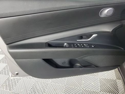 Used 2023 Hyundai Elantra SEL FWD image 16