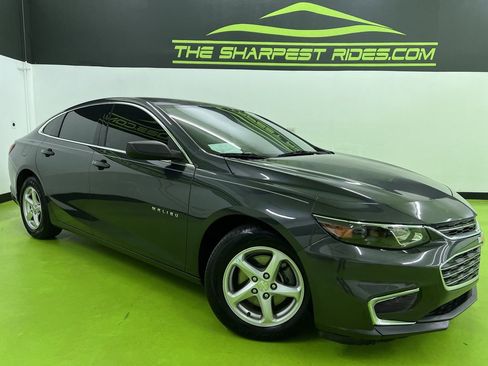Used 2017 Chevrolet Malibu LS FWD image 1