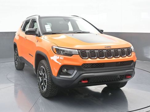 New 2026 Jeep Compass Trailhawk image 9